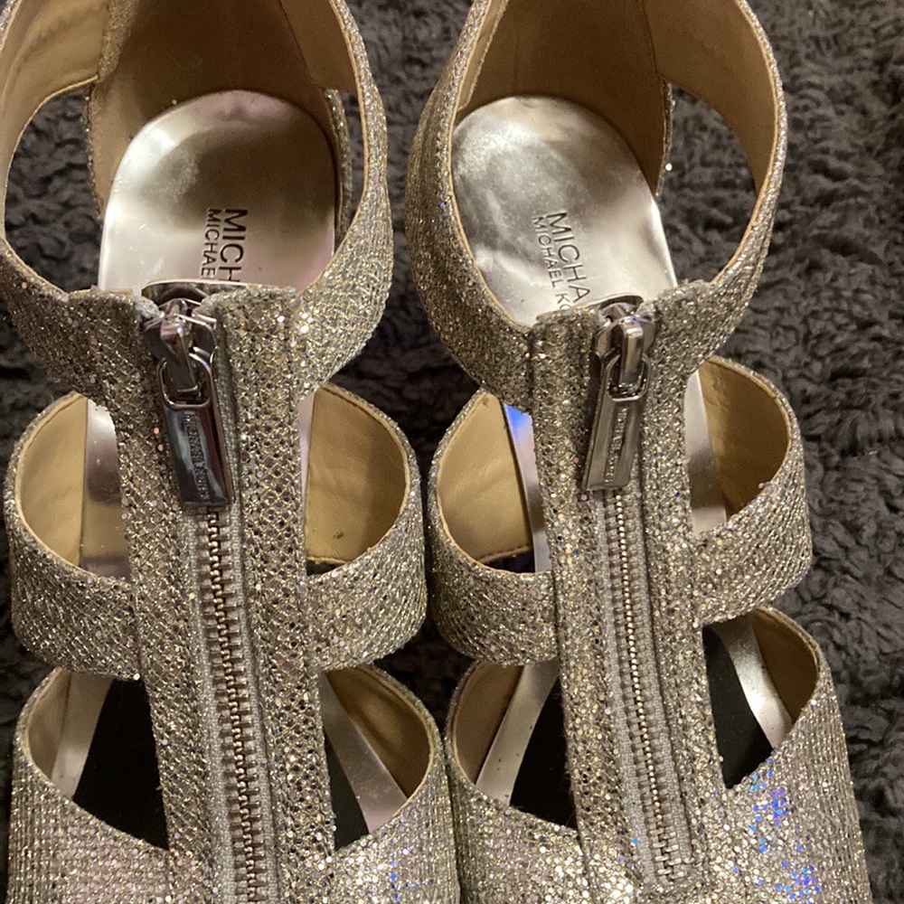 Silver shimmer nine in a half high hills